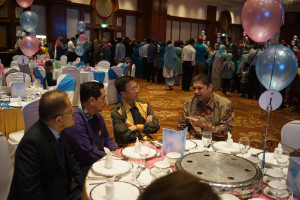 My good friends and I having a chat together. From left, Dr Fabian, Dr Zamry and Dr Wong. My good friends and I having a chat together. From left, Dr Fabian, Dr Zamry and Dr Wong.